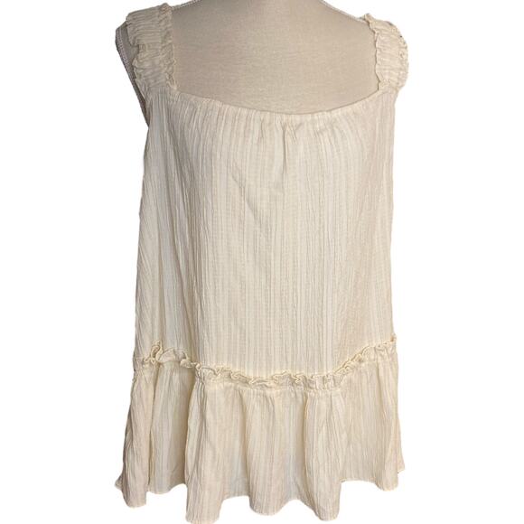 Black Tape Cream Top with Ruffle Hem 1X - Picture 1 of 5